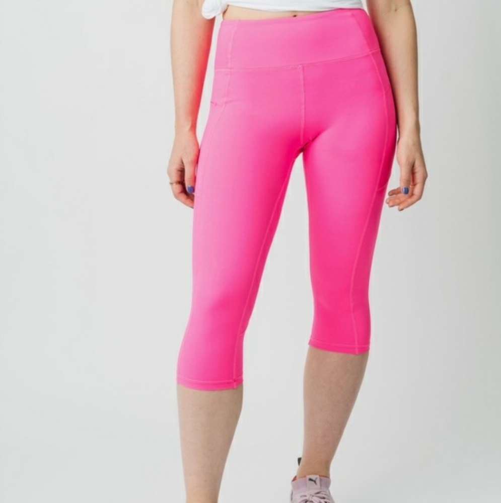 ZYIA ACTIVE PINK CAPRI LEGGINGS